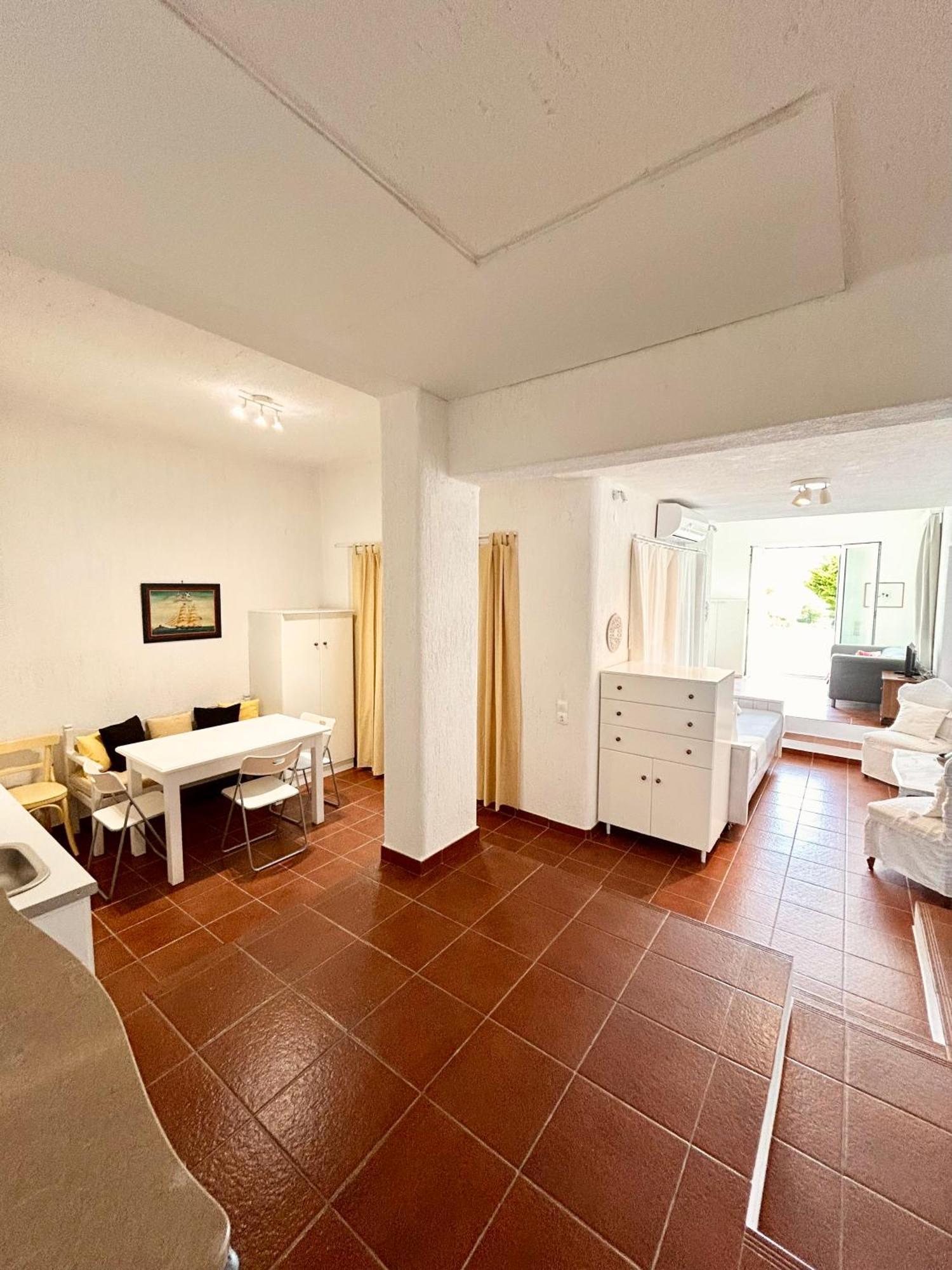 Fos Apartments Mykonos Agios Ioannis Diakoftis Værelse billede